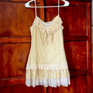 Boutique lace tank- beautiful!